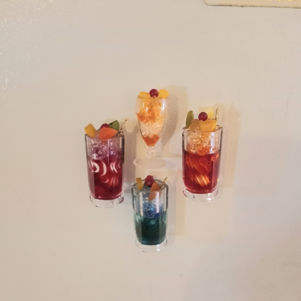 Vintage (4) Cocktail Beverage 3D Realistic Magnets